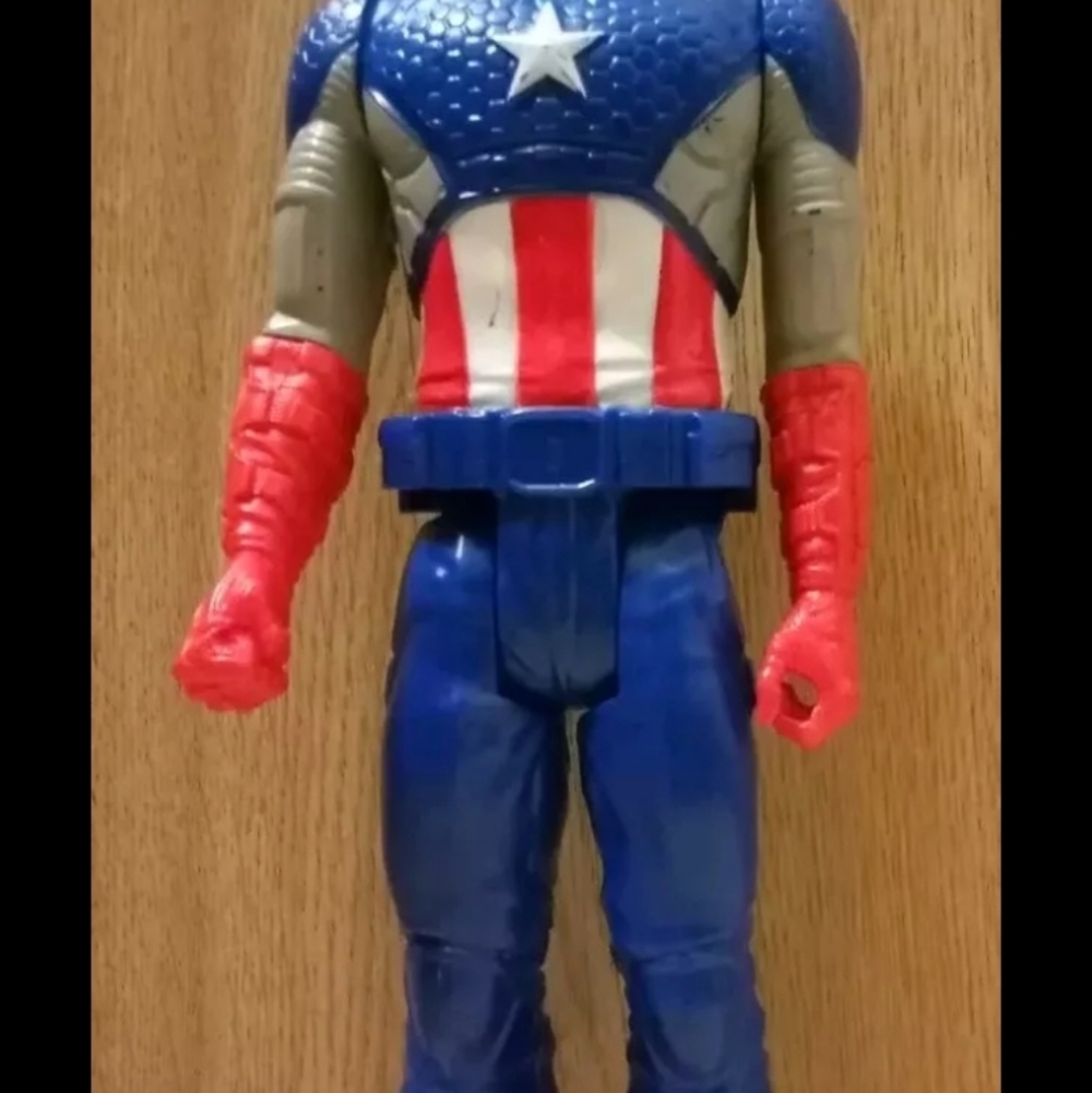 Hasboro & Marvel 2013 & 2014 Captain America - Picture 4 of 5